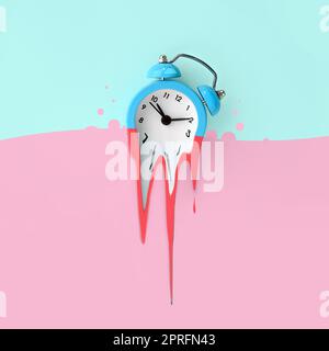 Le temps presse concept montre réveil c'est la dissolution par fusion dans substance liquide rose pastel . Image style surréaliste Banque D'Images