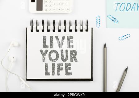 Légende de texte présentant Live Your Life. Business vitrine motivation inspiration pour suivre vos rêves accomplir des objectifs Banque D'Images