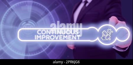 Légende de texte présentant l'amélioration continue, concept Internet apportant de petites améliorations cohérentes au fil du temps Homme avec Un stylo pointant sur Jigsaw et Banque D'Images