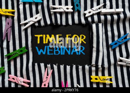 Affiche textuelle indiquant le temps nécessaire pour le webinaire, la vitrine d'entreprise pour faire les choses le plus rapidement possible et ne pas perdre de temps -57414 Banque D'Images