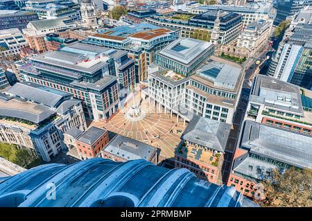 LONDRES - 16 AVRIL 2022 : vue panoramique depuis le sommet du dôme de la cathédrale St Paul, dans le centre de Londres, Angleterre, Royaume-Uni Banque D'Images