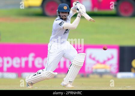 Galle, Sri Lanka. 27th avril 2023. Les chauves-souris Nishan Madushka du Sri Lanka pendant les 4th jours du match de cricket de 2nd entre le Sri Lanka et l'Irlande au stade international de cricket de Galle, à Galle, le 27th avril 2023. Viraj Kothalawala/Alamy Live News Banque D'Images