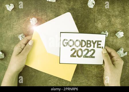 Affiche textuelle montrant au revoir 2022, Business concept New Year Eve Milestone Last Month Celebration transition Banque D'Images