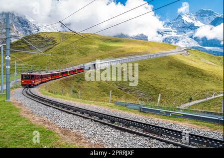 Jusqu'à la gare de Jungfraujoch Banque D'Images