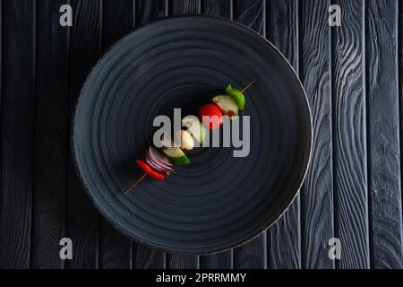 Vue de dessus des légumes grillés sur brochette Banque D'Images