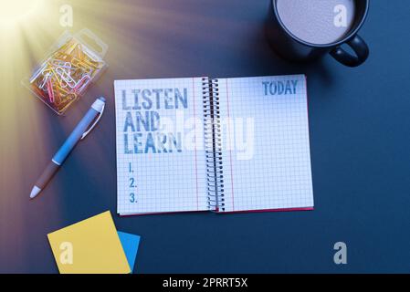 Légende du texte temps de présentation du webinaire. Mot écrit sur prêter attention à obtenir la connaissance apprentissage enseignement lecture Banque D'Images