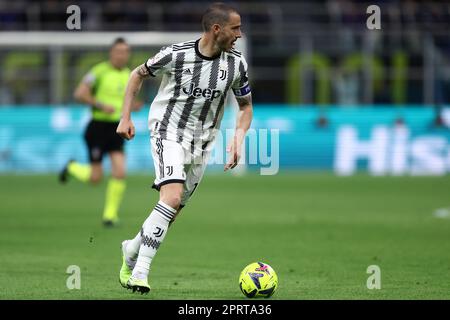 Milan, Italie. 26th avril 2023. Milan Italie . 26 avril 2023, Leonardo Bonucci de Juventus FC en action pendant la demi-finale du match de deuxième jambe de Coppa Italia entre le FC Internazionale et le FC Juventus au Stadio Giuseppe Meazza sur 26 avril 2023 à Milan Italie . Credit: Marco Canoniero / Alamy Live News Banque D'Images
