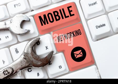 Légende conceptuelle réseau mobile réseau de communication où la dernière liaison est sans fil. Concept Internet réseau de communication où la dernière liaison est sans fil Banque D'Images