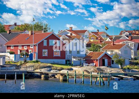 Tangen sur l'île de Styrso, dans l'archipel de Göteborg, vue sur le front de mer Banque D'Images