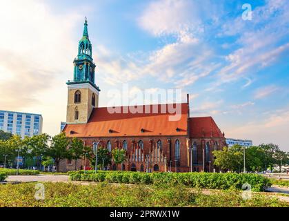 L'église Sainte Marie, célèbre église gothique du centre de Berlin, en Allemagne. Banque D'Images