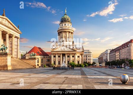 La Nouvelle église ou l'église allemande sur le Gendarmenmarkt à Berlin, Allemagne Banque D'Images