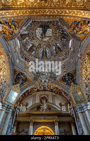 Le plafond de la chapelle baroque ornée du Senor de Tlacolula, église de l'Assomption, Tlacolula de Matamoros, Mexique. Banque D'Images