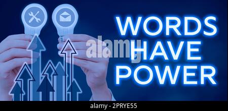 Les mots de signe d'écriture à la main ont le pouvoir, l'idée d'affaires les outils essentiels que les individus utilisent pour communiquer et apprendre Banque D'Images