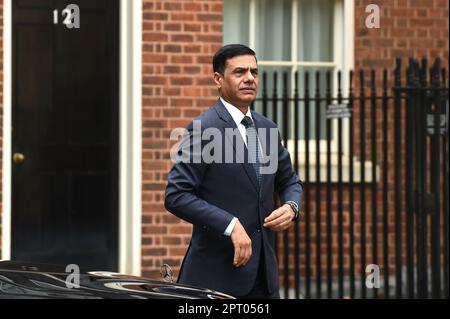 Londres, Royaume-Uni. 27th avril 2023. Son Excellence Gyan Chandra Acharya l'Ambassadeur népalais au Royaume-Uni à Downing Street Credit: MARTIN DALTON/Alay Live News Banque D'Images