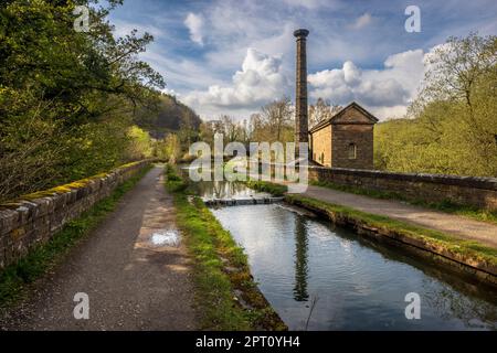 Le Leawood Pumphouse et le Wigwell Aquaduct sur le canal Cromford, Derbyshire, Angleterre Banque D'Images