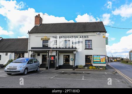 The Broughton Arms pub ou maison publique, inn, Rode Heath, Staffordshire, Angleterre, ROYAUME-UNI Banque D'Images