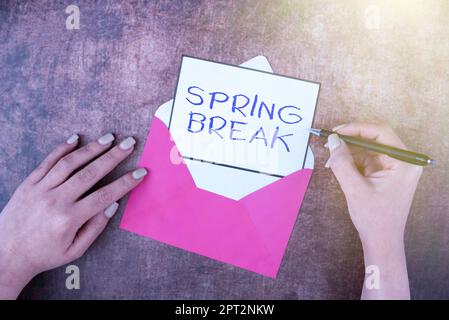 Texte d'écriture vacances de printemps, mot pour la période de vacances à l'école et dans les universités au printemps Banque D'Images