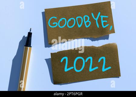 Affichage conceptuel Au revoir 2023, mot écrit sur Joyeux Noël salutation personnes pour la nouvelle année joyeuses fêtes Banque D'Images