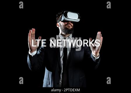 Légende conceptuelle réseaux LTE, approche professionnelle connexion réseau la plus rapide disponible pour les communications sans fil Banque D'Images