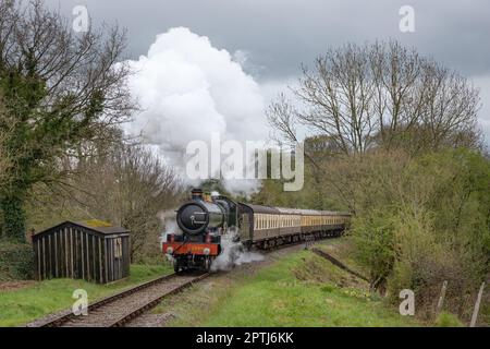 Locomotive à vapeur de la classe Saint Lady of Legend on et train express à Somerset Banque D'Images