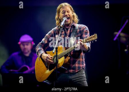 Huntsville, États-Unis. 25th avril 2023. Dierks Bentley se produit au stade Still Playin' Possum - George Jones Tribute à la Propst Arena, sur 25 avril 2023, à Huntsville, en Alabama. Crédit: Jamie Gilliam/The photo Access crédit: The photo Access/Alay Live News Banque D'Images