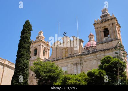 Clochers de la Collégiale Saint-Laurent - Vittoriosa, Malte Banque D'Images