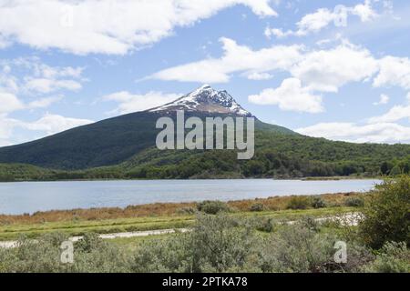 Paysage de la baie Lapataia, parc national Terre de Feu, Argentine. Vue d'Argentine Banque D'Images