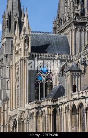 Cathédrale de Bayeux, également connue sous le nom de Cathédrale notre-Dame de Bayeux, notre-Dame de Bayeux, est,une,église,gothique,catholique,romaine,située,dans,le,centre,de,Bayeux.Bayeux,une,ville,commune,dans,le,département,Calvados,en,Normandie,Normandie,dans,le,nord,nord,de,France,français,Europe,Bayeux,où,se trouve,la tapisserie,européenne,de,Bayeux,où,la conquête,de,Bayeux,de,Bayeux,en,en,province,en,normande,où,où,les,se trouve,la tapisserie,la ville,de Banque D'Images