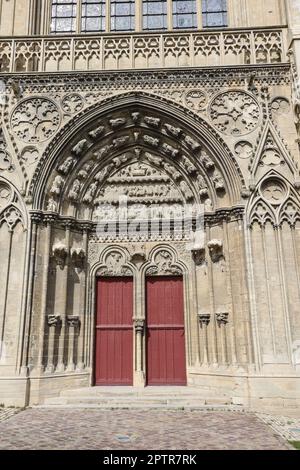 Cathédrale de Bayeux, également connue sous le nom de Cathédrale notre-Dame de Bayeux, notre-Dame de Bayeux, est,une,église,gothique,catholique,romaine,située,dans,le,centre,de,Bayeux.Bayeux,une,ville,commune,dans,le,département,Calvados,en,Normandie,Normandie,dans,le,nord,nord,de,France,français,Europe,Bayeux,où,se trouve,la tapisserie,européenne,de,Bayeux,où,la conquête,de,Bayeux,de,Bayeux,en,en,province,en,normande,où,où,les,se trouve,la tapisserie,la ville,de Banque D'Images