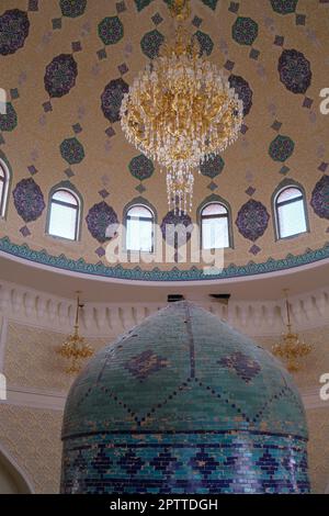 Mausolée d'Imamzade à l'intérieur de la mosquée Baghbanlar. Il est situé à la périphérie de Ganja, dans le nord de l'Azerbaïdjan Banque D'Images