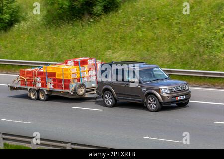 2013 Bronze LAND ROVER DISCOVERY HSE SDV6 Auto Diesel remorque de 2993 cc pour le transport de pigeons de course ; Banque D'Images