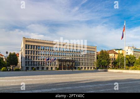 Une photo du bâtiment de l'Assemblée nationale de Slovénie. Banque D'Images