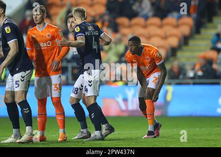 Blackpool, Royaume-Uni. 28th avril 2023. Marvin Ekpiteta #21 de Blackpool pendant le match de championnat Sky Bet Blackpool vs Millwall à Bloomfield Road, Blackpool, Royaume-Uni, 28th avril 2023 (photo de Gareth Evans/News Images) à Blackpool, Royaume-Uni le 4/28/2023. (Photo de Gareth Evans/News Images/Sipa USA) Credit: SIPA USA/Alay Live News Banque D'Images