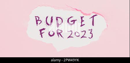 Affiche textuelle indiquant le budget de 2023, texte rédigé sur une estimation écrite des recettes et des dépenses pour 2023 Banque D'Images