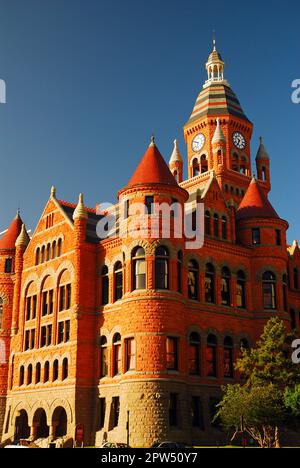 Ancien palais de justice rouge à Dallas Banque D'Images