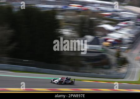 Stavelot, Belgique. 28th avril 2023. Tom Blomqvist, pilote britannique d'United Autoports, pilote la voiture de course Oreca 07 - Gibson pendant la course de qualification de la catégorie LMP2 pour les 6 heures de Spa-Francorchamps, troisième manche du Championnat mondial d'endurance (WEC) 2023 de la FIA au circuit de Spa-Francorchamps à Stavelot, Belgique, 28 avril 2023. Credit: Zheng Huansong/Xinhua/Alay Live News Banque D'Images