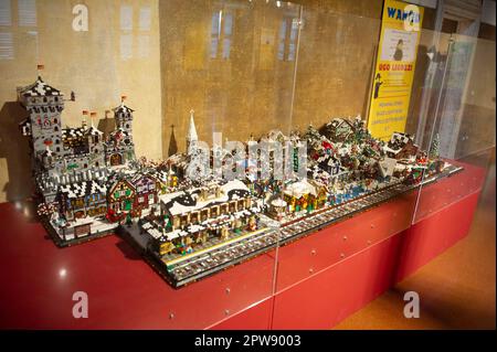 28 avril 2023 - Italie, Lombardie, Monza - exposition 'I Love Lego' de dioramas construits avec des briques Lego exposées dans la Villa Royale (Villa Reale) à Mo Banque D'Images