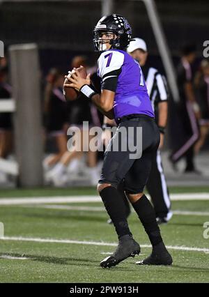 Rancho Cucamonga, CA. 8th novembre 2019. Top Quarterback Prospect CJ Stroud #7 de Rancho Cucamonga en action contre Murrieta Valley.CIF-SS Prep football DIV 2 Playoff Varsity Murrieta Valley contre Rancho Cucamonga.Louis Lopez/Modern Exposure(Credit image: © Louis Lopez/Cal Sport Media). Crédit : csm/Alay Live News Banque D'Images