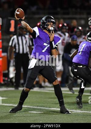 Rancho Cucamonga, CA. 8th novembre 2019. Top Quarterback Prospect CJ Stroud #7 de Rancho Cucamonga en action contre Murrieta Valley.CIF-SS Prep football DIV 2 Playoff Varsity Murrieta Valley contre Rancho Cucamonga.Louis Lopez/Modern exposition. Crédit : csm/Alay Live News Banque D'Images