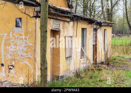 Bâtiments de garnison de l'ancienne époque soviétique près de la rue Kasarmu à Tartu Estonie Banque D'Images