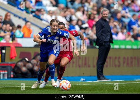 Leicester, Royaume-Uni. 29th avril 2023. Courtney Nevin pendant le montage de Barclays FA WSL entre Leicester City et Liverpool au King Power Stadium. Crédit : Ryan Asman/Alay Live News Banque D'Images