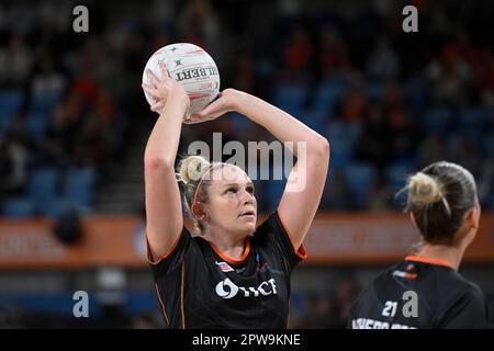 29th avril 2023 ; Ken Rosewall Arena, Sydney, Nouvelle-Galles du Sud, Australie : Suncorp Super Netball, Giants versus New South Wales Swifts ; JO Harten of the Giants lors de l'échauffement crédit : action plus Sports Images/Alay Live News Banque D'Images