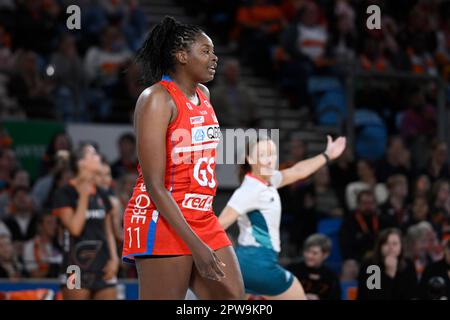 29th avril 2023 ; Ken Rosewall Arena, Sydney, Nouvelle-Galles du Sud, Australie : Suncorp Super Netball, Giants versus New South Wales Swifts ; Romelda Aiken-George après avoir obtenu le score pour The Swifts Credit: Action plus Sports Images/Alay Live News Banque D'Images