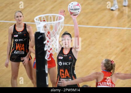 29th avril 2023 ; Ken Rosewall Arena, Sydney, Nouvelle-Galles du Sud, Australie : Suncorp Super Netball, Giants versus New South Wales Swifts ; Sophie Dwyer of the Giants se prépare à tirer sur Credit: Action plus Sports Images/Alay Live News Banque D'Images