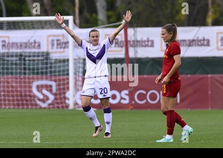 Rome, Italie. 29th avril 2023. Milica Mijatovic de l'AFC Fiorentina Women fête après avoir marqué le 1-1 au cours de la 6th journée de la série A Championship poule Scudetto entre A.S. Les femmes roms contre l'ACF Fiorentina au stadio Tre Fontane sur 29 avril 2023 à Rome, Italie. Crédit : Live Media Publishing Group/Alay Live News Banque D'Images