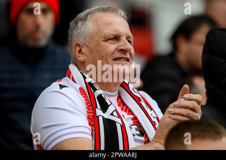 Stoke on Trent, Royaume-Uni. 26th avril 2023. Stoke City Fan lors du match de championnat Sky Bet Stoke City vs Queens Park Rangers au Bet365 Stadium, Stoke-on-Trent, Royaume-Uni, 29th avril 2023 (photo de Ben Roberts/News Images) à Stoke-on-Trent, Royaume-Uni, le 4/26/2023. (Photo de Ben Roberts/News Images/Sipa USA) crédit: SIPA USA/Alay Live News Banque D'Images