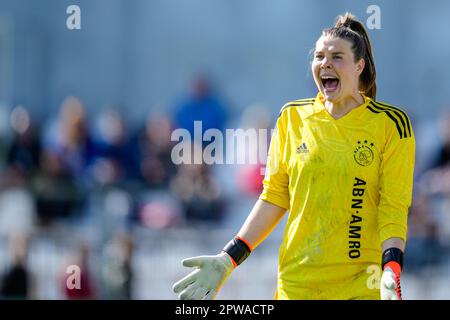 Amsterdam, pays-Bas. 29th avril 2023. AMSTERDAM, PAYS-BAS - AVRIL 29: Le gardien de but Lize Kop d'Ajax criant pendant le match des femmes Azerion Eredivisiie entre Ajax et FC Twente au Sportpark de Toekomst sur 29 avril 2023 à Amsterdam, pays-Bas (photo de Patrick Goosen/Orange Pictures) crédit: Orange pics BV/Alay Live News Banque D'Images