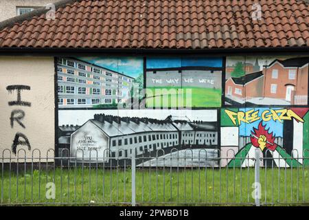 Messages politiques sur un mur dans la région de Bogside à Derry Banque D'Images