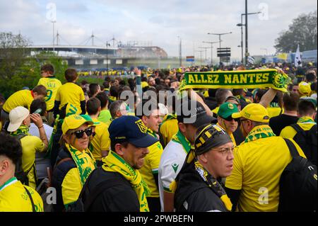 Julien Mattia / le Pictorium - Nantes - Toulouse : finale de la coupe française au Stade de France - 29/4/2023 - France / Ile-de-France (région) / Saint Denis - Nantes supporters avant la finale de la coupe française entre Nantes et Toulouse au Stade de France Banque D'Images