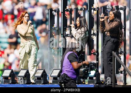 Twickenham, Royaume-Uni. 28th avril 2023. Les Suga Babes se jouent à mi-temps pendant le match des six Nations femmes de TikTok Angleterre contre France au stade de Twickenham, Twickenham, Royaume-Uni, 29th avril 2023 (photo de Nick Browning/News Images) à Twickenham, Royaume-Uni, le 4/28/2023. (Photo de Nick Browning/News Images/Sipa USA) crédit: SIPA USA/Alay Live News Banque D'Images